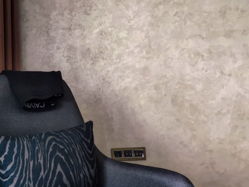 Ứng dụng sơn hiệu ứng ánh kim cho không gian phòng khách