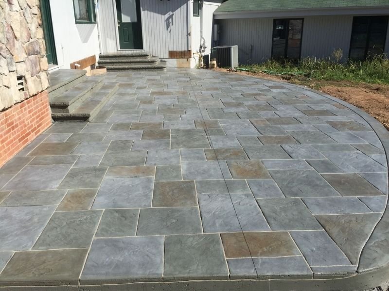 Bê tông áp khuôn bền màu với thời gian