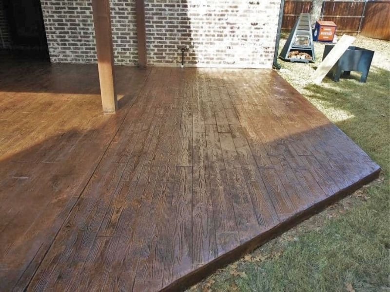 Bê tông áp khuôn không phù hợp với DIY do yêu cầu thợ có tay nghề cao