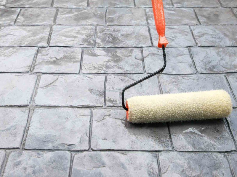 Dung dịch sealer bê tông áp khuôn bị đặc: Nguyên nhân và cách xử lý hiệu quả